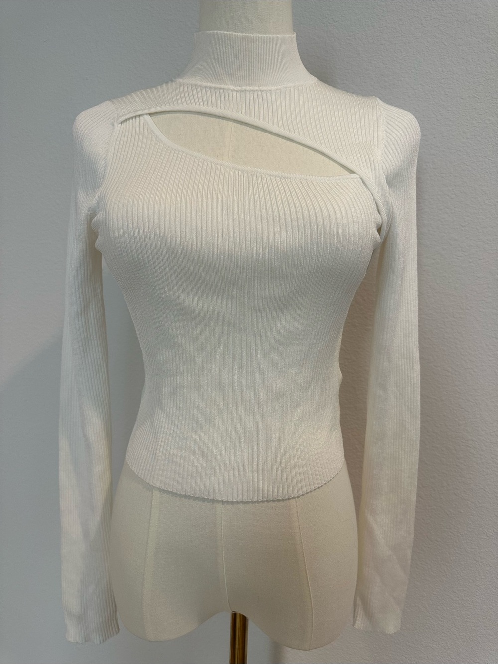 Babaton Asymmetrical Cutout Mock Neck Knit Top Ivory White Size M